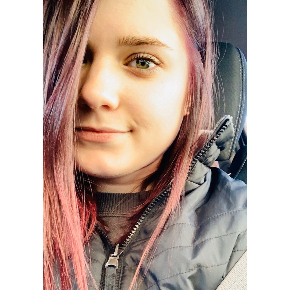 Meet your Posher, Meaghan